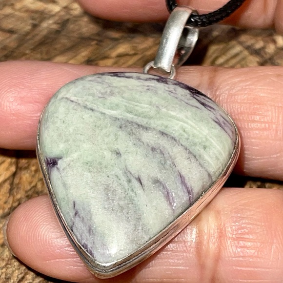 Kammererite Pendant 2” - Picture 6 of 11